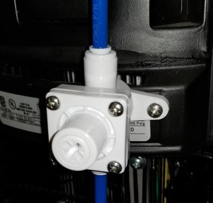 Water Regulator with Quick Connect Fittings