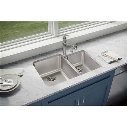 SS 30.7 x 21 x 9.8  Dbl Under MT Sink